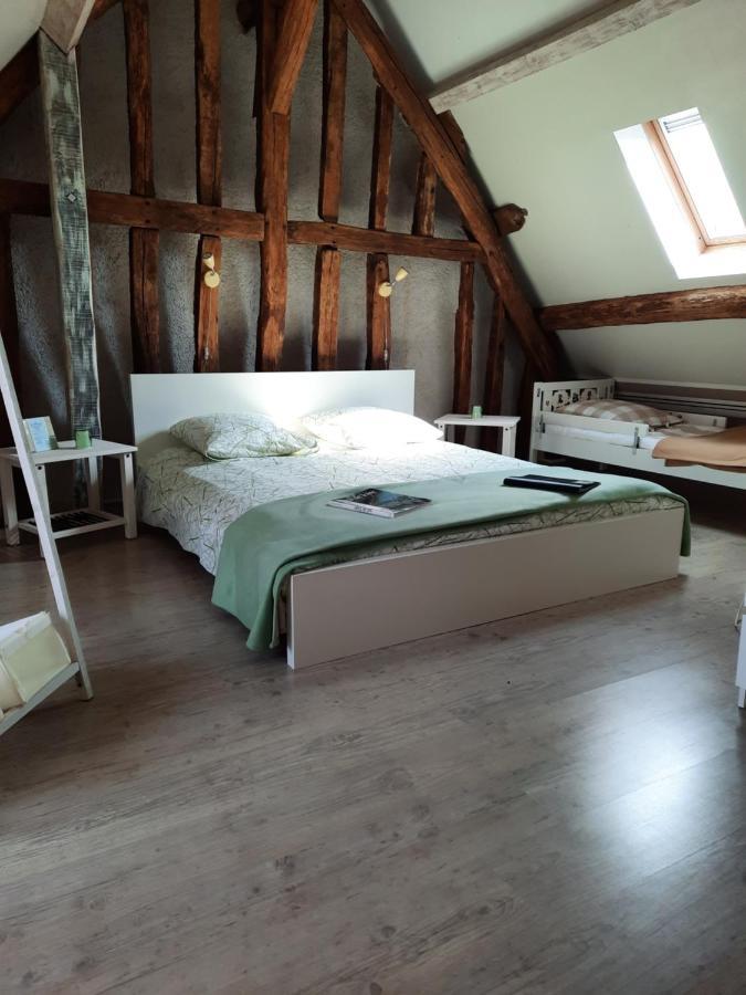 La Maison Genevier - Chambre La Family Montreuil-en-Touraine Luaran gambar